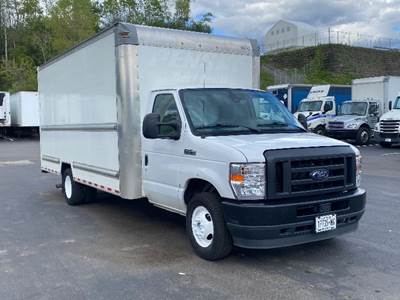 Ford E-350 Box Truck - 305HP, 6 Speed Automatic, Roll up Door