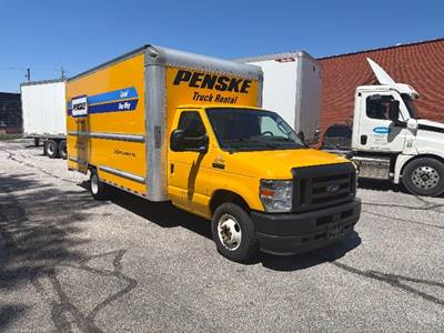 Ford E-350 Box Truck - 305HP, 6 Speed Automatic, Roll up Door