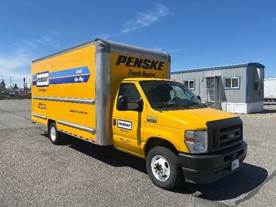 Ford E-350 Box Truck - 305HP, 6 Speed Automatic, Roll up Door