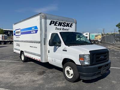 Ford E-350 Box Truck - 305HP, 6 Speed Automatic, Roll up Door