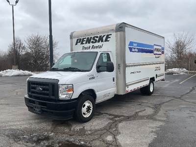 Ford E-350 Box Truck - 305HP, 6 Speed Automatic, Roll up Door
