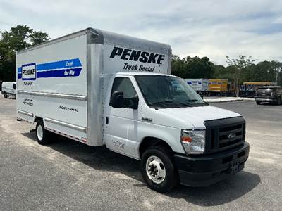 Ford E-350 Box Truck - 305HP, 6 Speed Automatic, Roll up Door