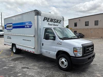 Ford E-350 Box Truck - 305HP, 6 Speed Automatic, Roll up Door
