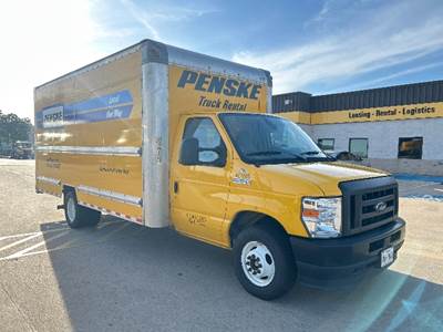 Ford E-350 Box Truck - 305HP, 6 Speed Automatic, Roll up Door
