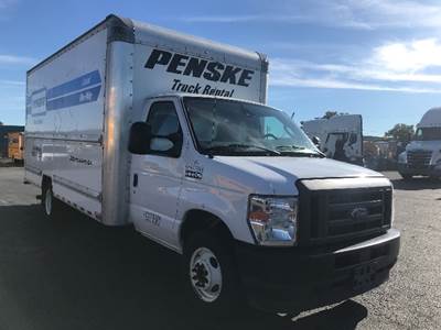 Ford E-350 Box Truck - 305HP, 6 Speed Automatic, Roll up Door