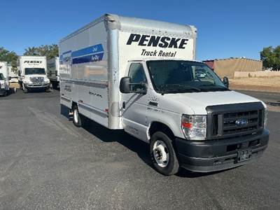 Ford E-350 Box Truck - 305HP, 6 Speed Automatic, Roll up Door