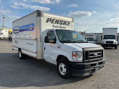 Ford E-350 Box Truck - 305HP, 6 Speed Automatic, Roll up Door