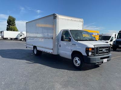 Ford E-350 Box Truck - 305HP, 6 Speed Automatic, Roll up Door