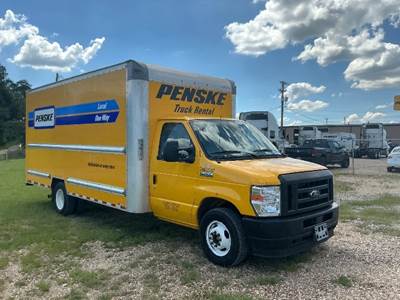 Ford E-350 Box Truck - 305HP, 6 Speed Automatic, Roll up Door
