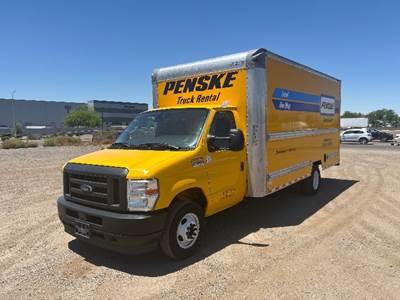 Ford E-350 Box Truck - 305HP, 6 Speed Automatic, Roll up Door