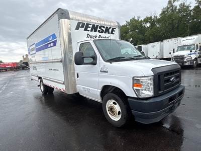 Ford E-350 Box Truck - 305HP, 6 Speed Automatic, Roll up Door
