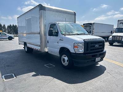 Ford E-350 Box Truck - 305HP, 6 Speed Automatic, Roll up Door