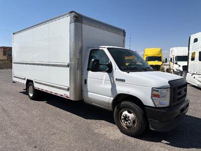 Ford E-350 Box Truck - 305HP, 6 Speed Automatic, Roll up Door