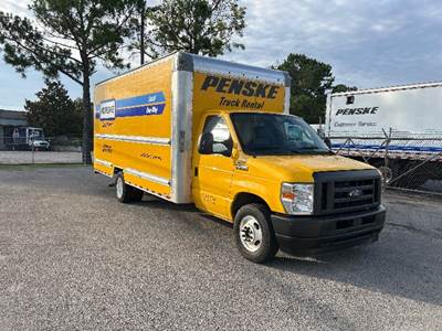 Ford E-350 Box Truck - 305HP, 6 Speed Automatic, Roll up Door