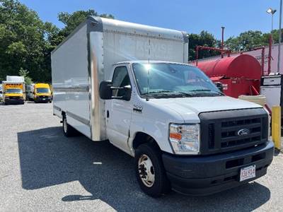 Ford E350 Box Truck - 305HP, 6 Speed Automatic, Roll up Door