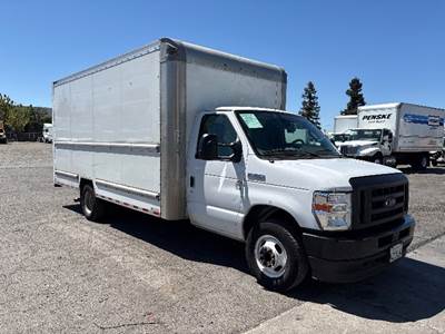 Ford E-350 Box Truck - 305HP, 6 Speed Automatic, Roll up Door