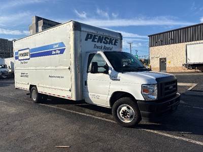 Ford E-350 Box Truck - 305HP, 6 Speed Automatic, Roll up Door