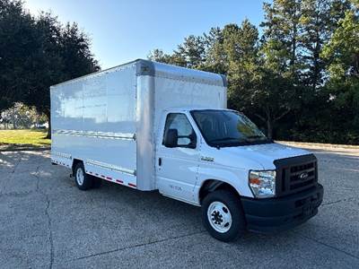 Ford E-350 Box Truck - 305HP, 6 Speed Automatic, Roll up Door