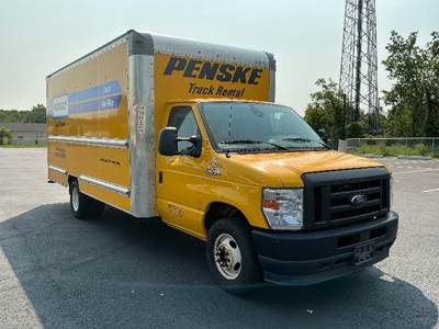 Ford E-350 Box Truck - 305HP, 6 Speed Automatic, Roll up Door