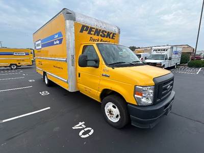 Ford E-350 Box Truck - 305HP, 6 Speed Automatic, Roll up Door