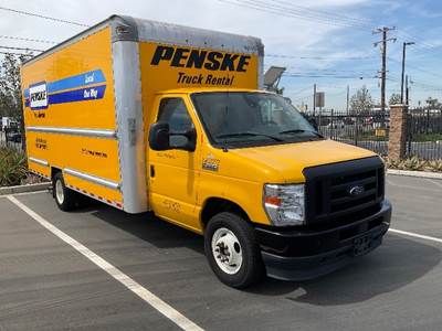 Ford E-350 Box Truck - 305HP, 6 Speed Automatic, Roll up Door