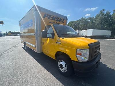 Ford E-350 Box Truck - 305HP, 6 Speed Automatic, Roll up Door