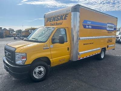 Ford E-350 Box Truck - 305HP, 6 Speed Automatic, Roll up Door