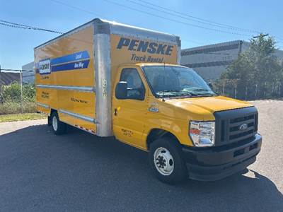 Ford E-350 Box Truck - 305HP, 6 Speed Automatic, Roll up Door