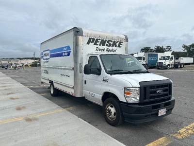 Ford E-350 Box Truck - 305HP, 6 Speed Automatic, Roll up Door
