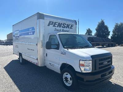 Ford E-350 Box Truck - 305HP, 6 Speed Automatic, Roll up Door