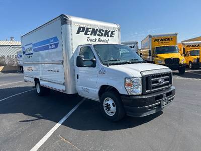Ford E-350 Box Truck - 305HP, 6 Speed Automatic, Roll up Door