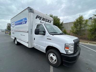 Ford E-350 Box Truck - 305HP, 6 Speed Automatic, Roll up Door