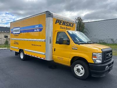 Ford E-350 Box Truck - 305HP, 6 Speed Automatic, Roll up Door