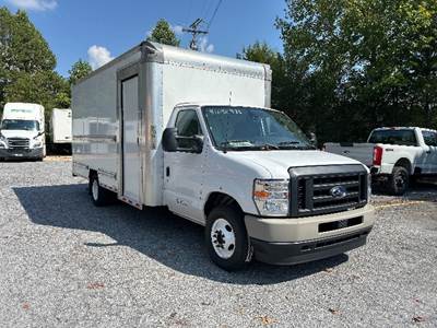 Ford E-350 Box Truck - 305HP, 6 Speed Automatic, Roll up Door