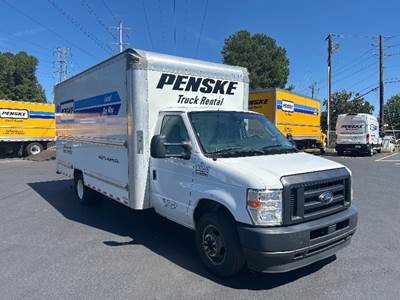 Ford E-350 Box Truck - 305HP, 6 Speed Automatic, Roll up Door