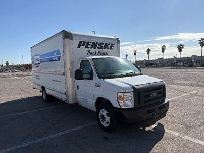 Ford E-350 Box Truck - 305HP, 6 Speed Automatic, Roll up Door