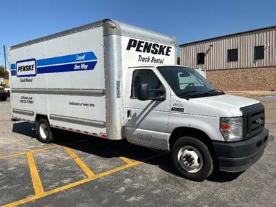 Ford E-350 Box Truck - 305HP, 6 Speed Automatic, Roll up Door