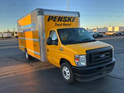 Ford E-350 Box Truck - 305HP, 6 Speed Automatic, Roll up Door