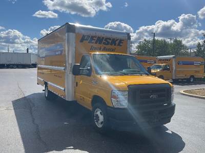 Ford E350 Box Truck - 305HP, 6 Speed Automatic, Roll up Door