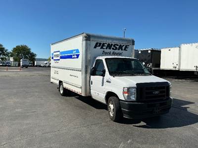Ford E350 Box Truck - 305HP, 6 Speed Automatic, Roll up Door