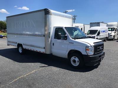 Ford E350 Box Truck - 305HP, 6 Speed Automatic, Roll up Door