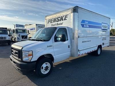 Ford E350 Box Truck - 305HP, 6 Speed Automatic, Roll up Door