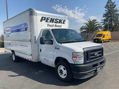 Ford E350 Box Truck - 305HP, 6 Speed Automatic, Roll up Door