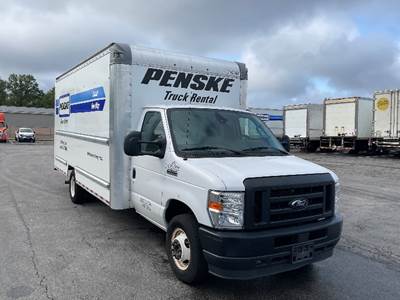 Ford E350 Box Truck - 305HP, 6 Speed Automatic, Roll up Door