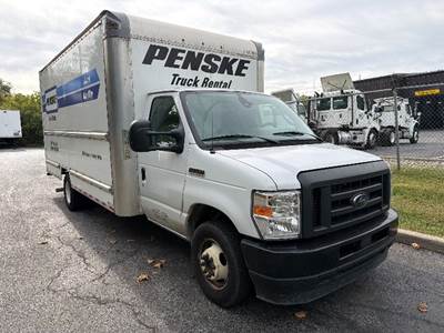 Ford E350 Box Truck - 305HP, 6 Speed Automatic, Roll up Door
