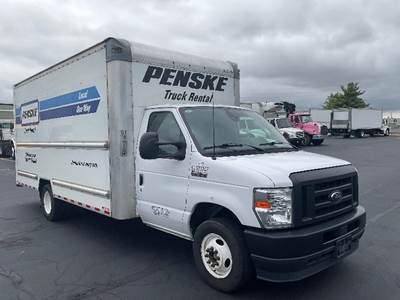 Ford E350 Box Truck - 305HP, 6 Speed Automatic, Roll up Door