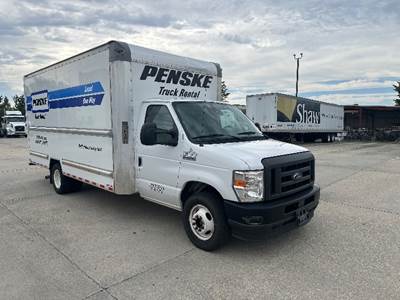 Ford E350 Box Truck - 305HP, 6 Speed Automatic, Roll up Door