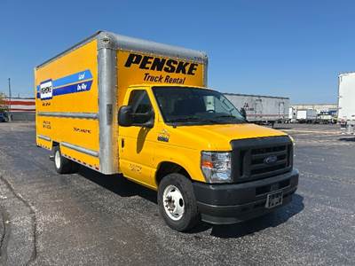 Ford E350 Box Truck - 305HP, 6 Speed Automatic, Roll up Door