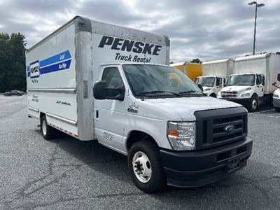 Ford E350 Box Truck - 305HP, 6 Speed Automatic, Roll up Door