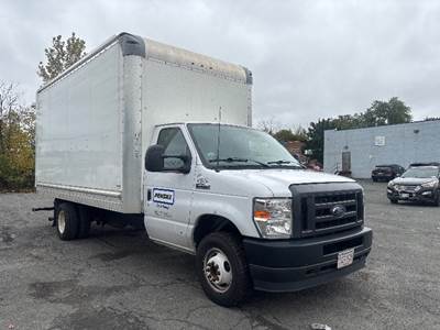Ford E350 Box Truck - 350HP, 6 Speed Automatic, Roll up Door